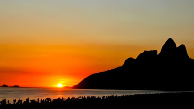 por_do_sol_arpoador_principal